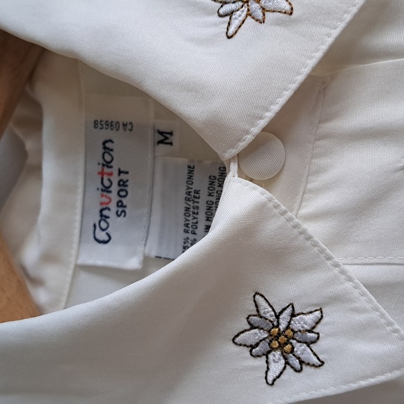 Size L 1990s Vintage Blouse - Fun Embroidered white button down - Cow embroidery - Picture 8 of 12